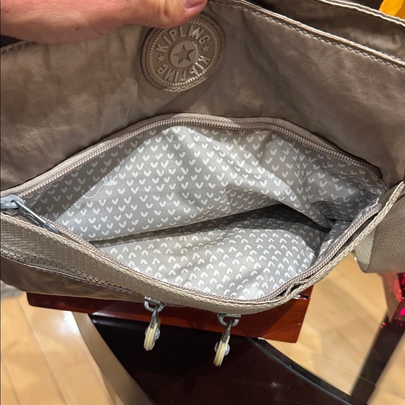 LOW START!! Kipling Shimmering Beige Crossbody Bag - Picture 5 of 9